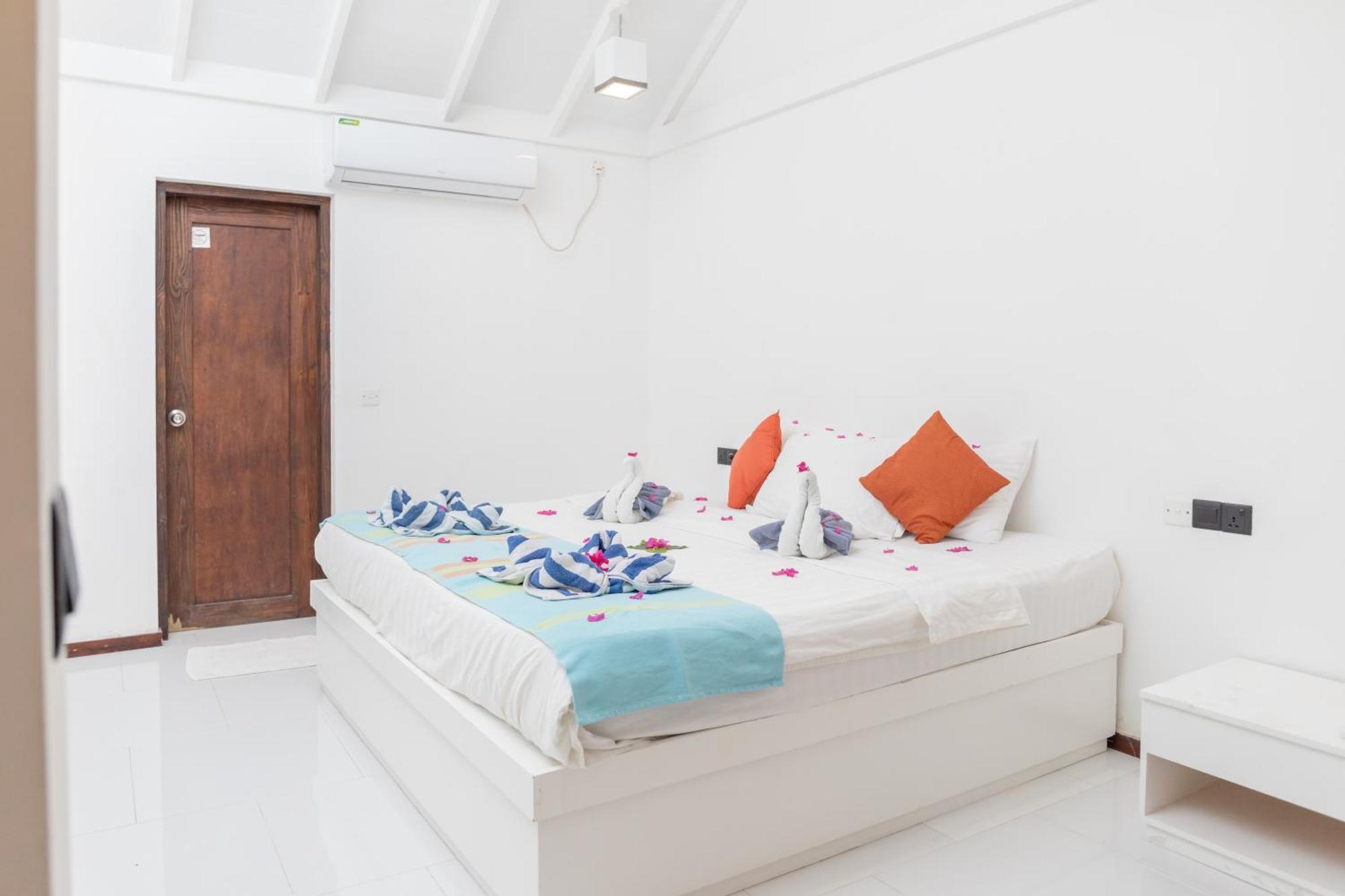 Brickwood Ganduvaru Private Villas Rasdhoo ภายนอก รูปภาพ