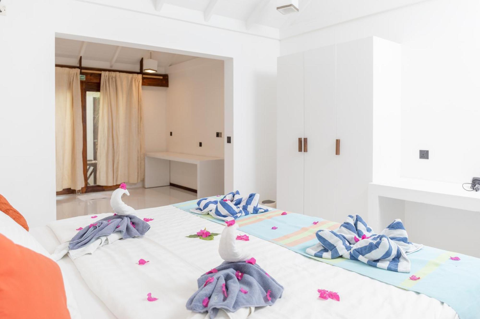 Brickwood Ganduvaru Private Villas Rasdhoo ภายนอก รูปภาพ