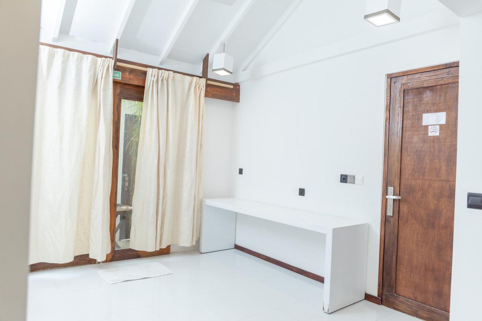 Brickwood Ganduvaru Private Villas Rasdhoo ภายนอก รูปภาพ