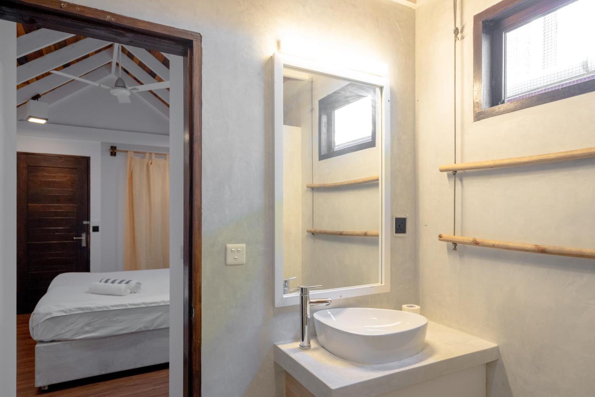 Brickwood Ganduvaru Private Villas Rasdhoo ภายนอก รูปภาพ